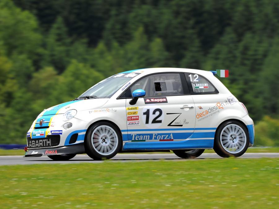 Abarth 695 Assetto Corse 2012 года  (фото 2 из 16)